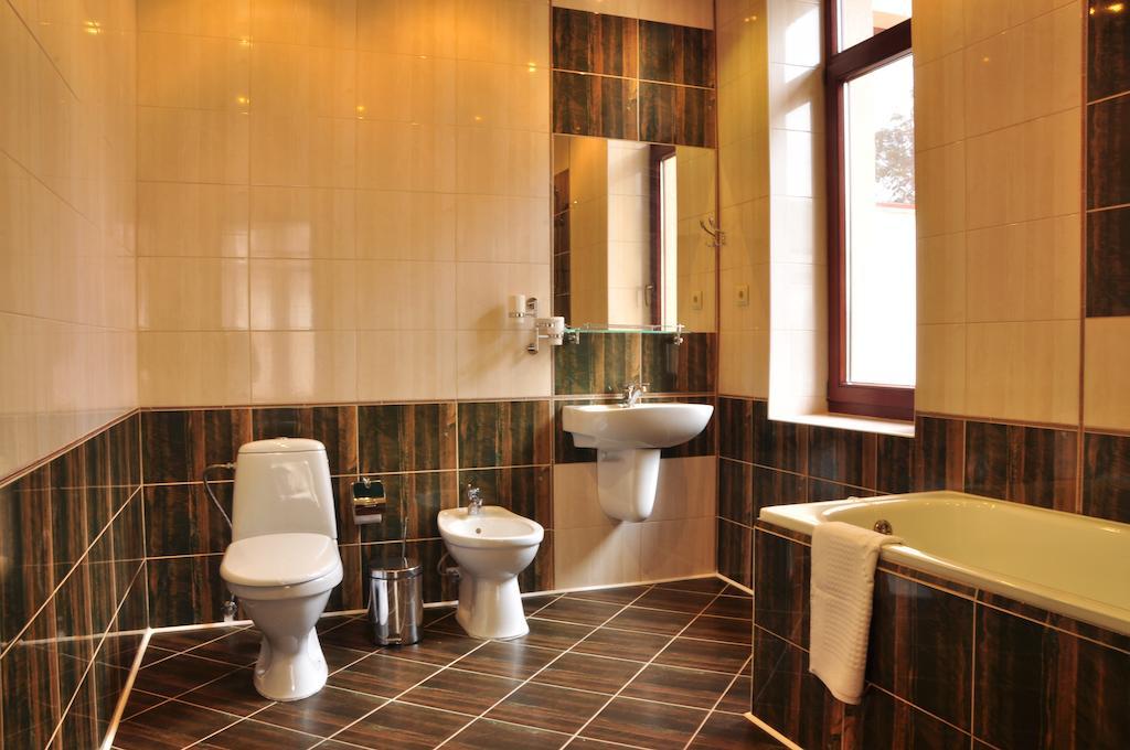 Imperial Hotel Chişinǎu Buitenkant foto